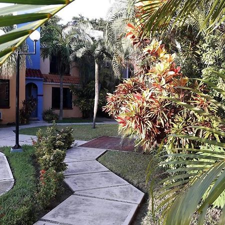 Cozy Townhouse In Great Location Appartamento Cancún Esterno foto