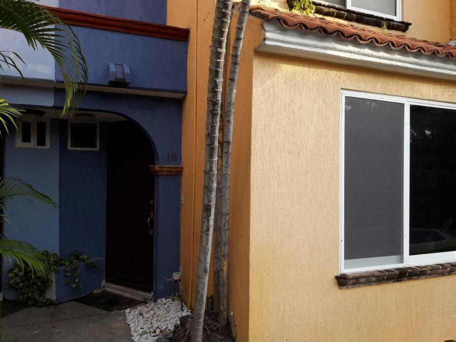 Cozy Townhouse In Great Location Appartamento Cancún Esterno foto